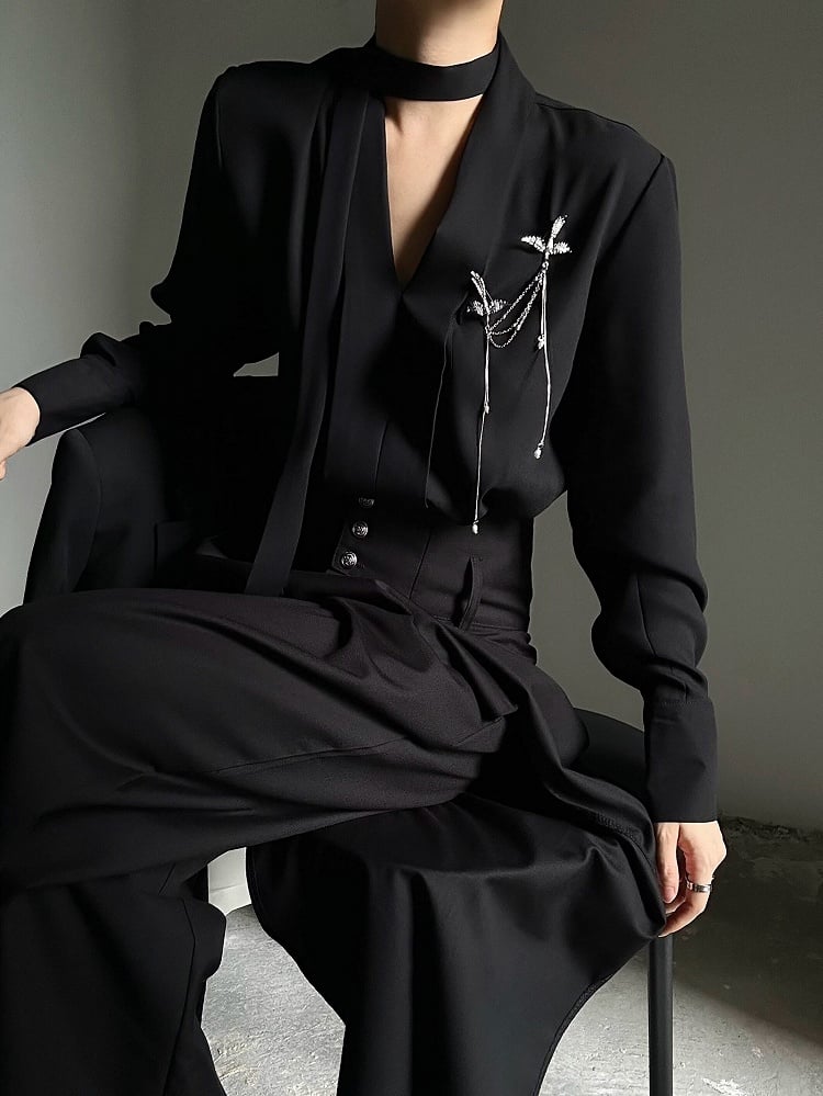 Bird with Princely Black Scarf Style Brooch + Blouse V-Neck in Ribbon