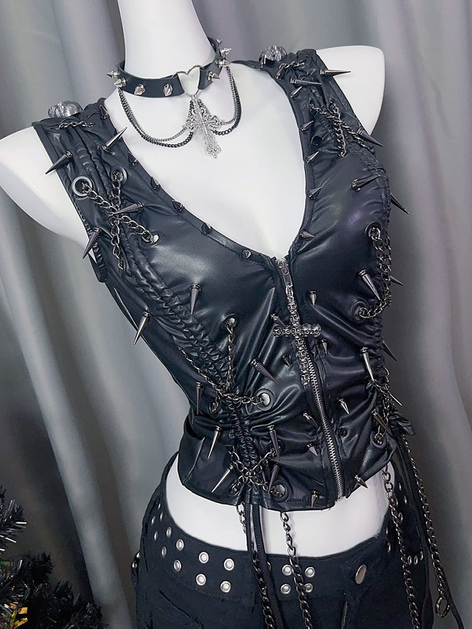 ブラックの留め具とスタッドで飾られたジッパークロスチャームスケルトンY2K