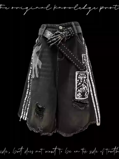 ブラックストライプ、切りっぱなしの裾、アップリケ、ダメージ加工の穴、ホワイト