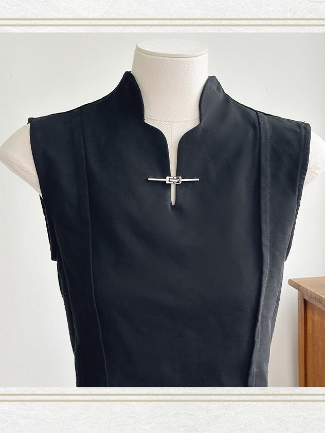Black Cotton Sleeveless Top with Metal Frog Closure - Feng Hua Gui Guo Ling