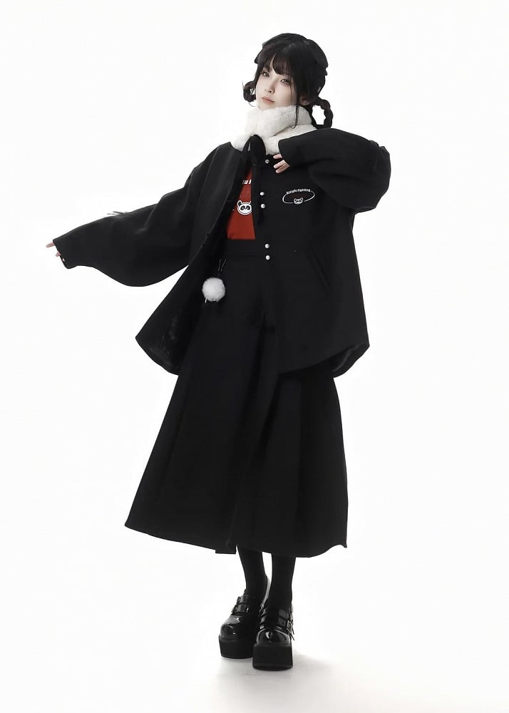 フェイクファーカラーのパンダ柄ブラックコート