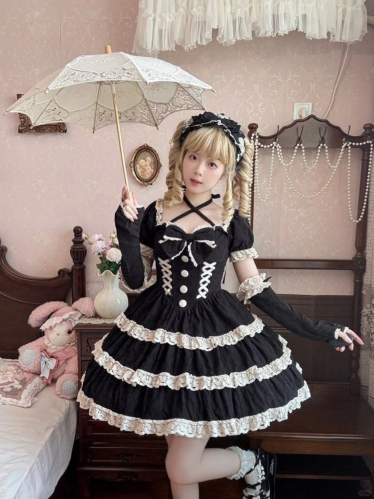 und Lolita-Taille, einteiliges Basken-Schulkleid aus Spitze, Beige, alter schwarzer Besatz