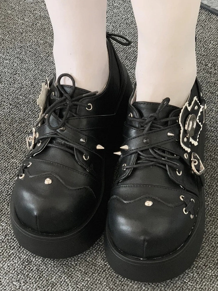 Studded Matte Accents Shoes Platform Gothic - Black