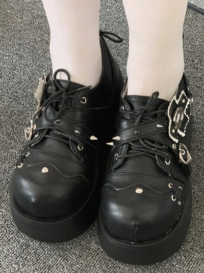 Studded Matte Accents Shoes Platform Gothic - Black