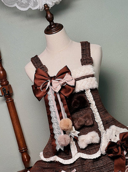 Kleid und Lolita-Overall mit gewelltem braun-weißem Rand und Pompons und Schleifen