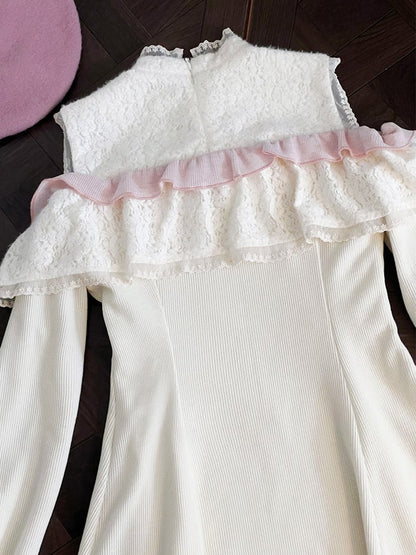 Jirai Kei – Aprikosenfarbenes Kleid mit Cut-Outs an der Schulter und Spitzenbesatz sowie langen Ärmeln und gratis Fliege