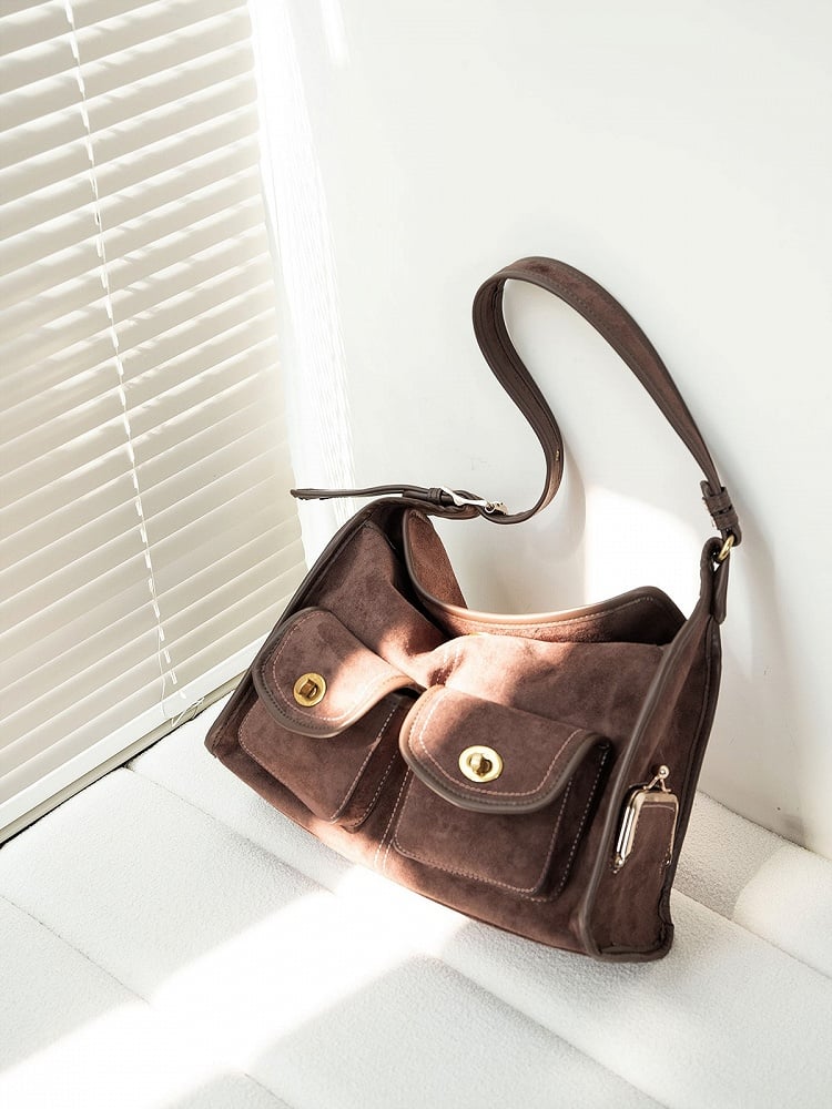 Vintage Brown Single-Shoulder Tote Bag With Gold-tone Hardware - Spacious And Elegant