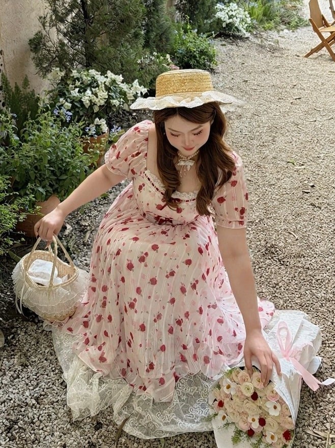 Plus Size Sweet Rose Print Maxi Dress with Lace & Bow - Hard Candy