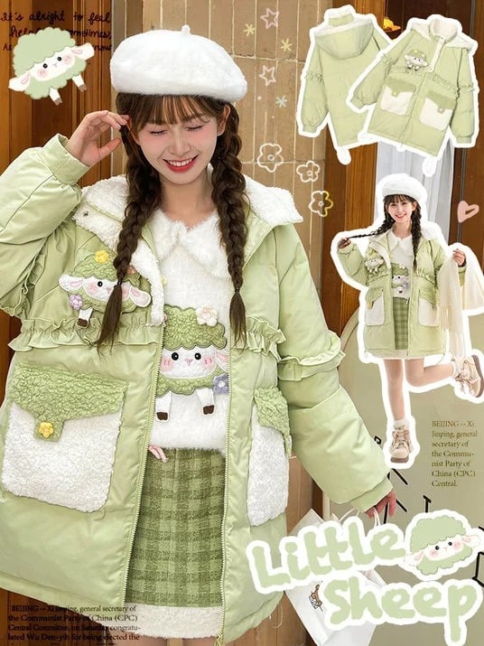 Grüner süßer Daunenmantel mit Kapuze und Rüschenbesatz