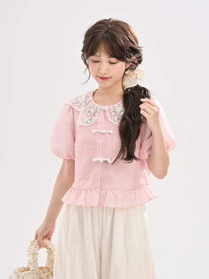 Erdbeerstickerei Rosa Blütenblattförmiger Kragen Puffärmel Blusenausschnitt Cheongsam