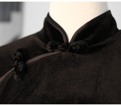 Closures Noir: Velvet  Qipao Eastern Slit Black Frog Side with Traditional