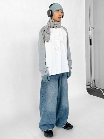 Round Top Unisex White Colorblock Design Pattern Daily Kawaii Apple in Neck Gray with