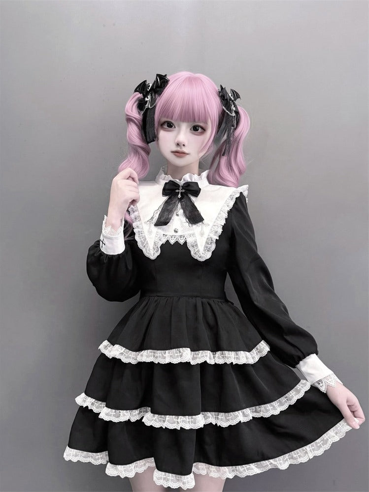 Jirai-kei Tiered Long Sleeve Dress with Pointed Collar, Lace & Bows, Black White - Puppet Bombs