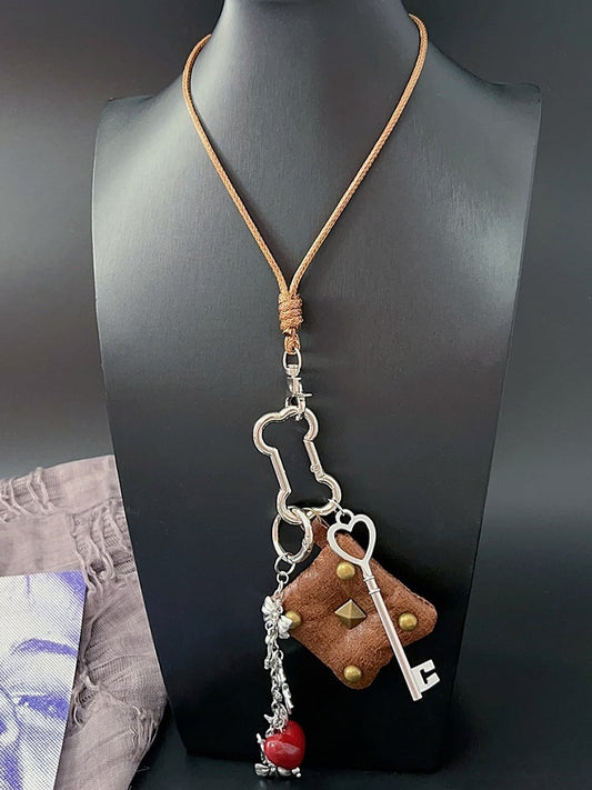 ペンダントパンクネックレスハートとウェイストランドブラウンキー