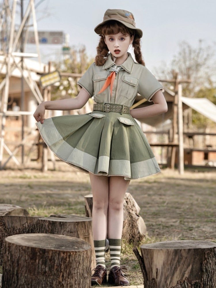 Jupe plissée Ouji verte avec ceinture à la taille
