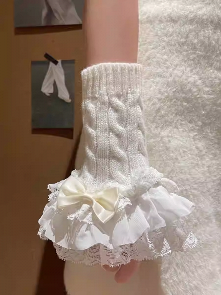 Weiße Schleife, mehrlagige Spitzenmanschette, gestrickte Handgelenkmanschetten