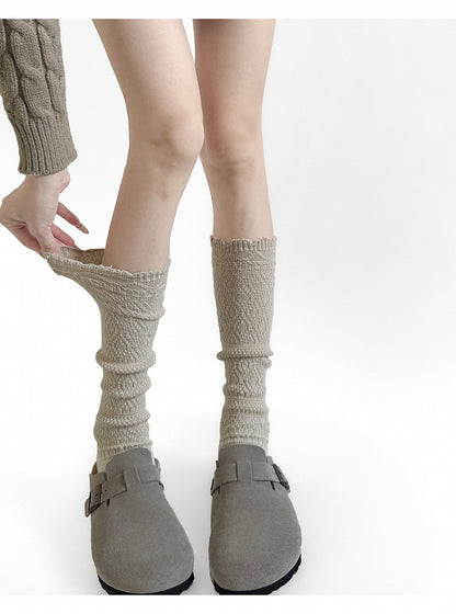 Dark Scalloped Colors: (4 Calf Socks Textured Gray