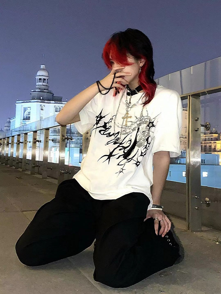 Print Dark Gothic T-Shirt with Centipede Aesthetic White/Black