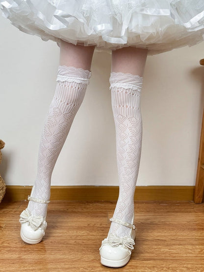 Overknee Stockings in White and Milk Yellow with Lace Accents - Fat Bear Story