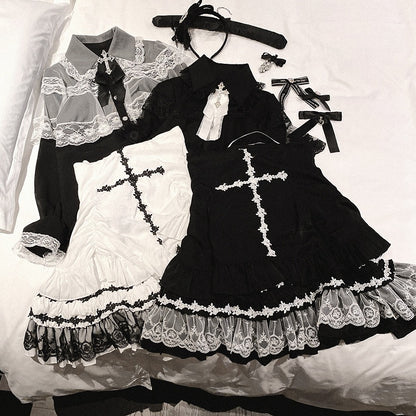 Jirai Kei Bluse im Landminenstil, weiß und schwarz/ganz schwarz, mit Cape-Design aus Spitze