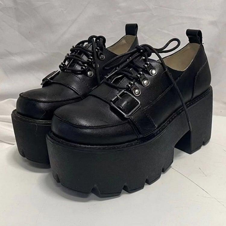 Punk-Schuhe mit Riemenverschluss, Schwarz – Schnür-Plateau-Schnalle