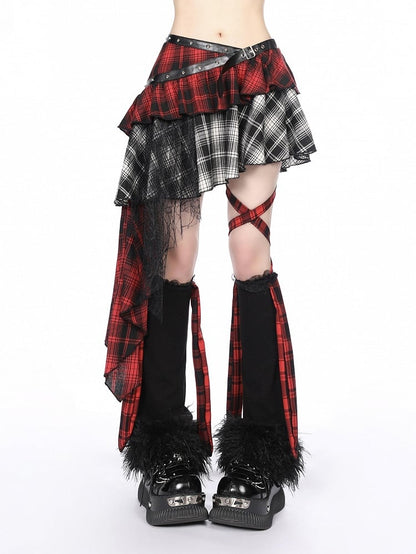 Asymmetrischer rot-weiß karierter Stufenrock mit kaskadierendem Spitzenrüschenbesatz