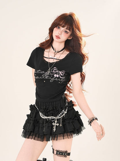 リボン結びラインストーン装飾文字レーストリムTシャツ ホワイト/ブラックプリント