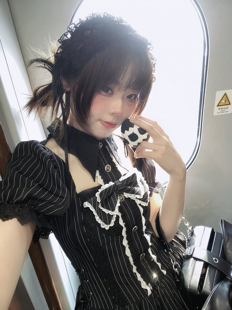 Gothic Batwing Sleeve Lace-up Dress Collar with Waist Stripes Puff Black