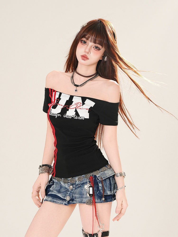 ホワイト/ブラックTシャツ ネックライン レタープリント オフショルダー