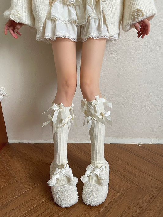 Ballet-Style Creamy Calf Bow Socks Decorated White/Black