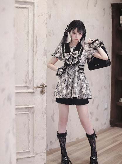 Black Lace Trim Shorts - Ekomi