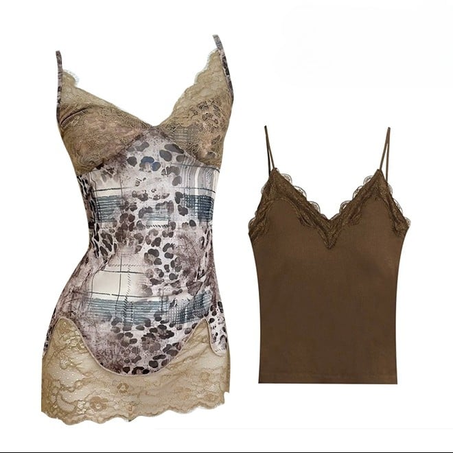 Cami-Top mit Leopardenmuster, Y2K, V-Ausschnitt, Patches + kontrastierende braune Spitze