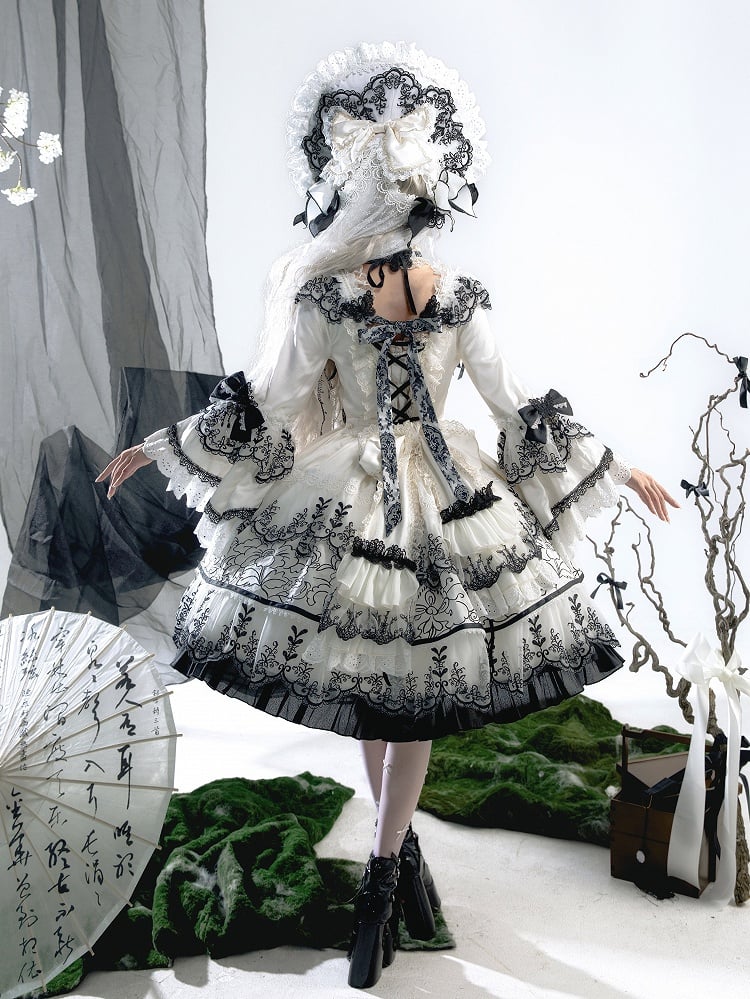 Stoff und Schimmer im Chinoiserie-Stil, weißer Schmetterling, schwarze Tinte