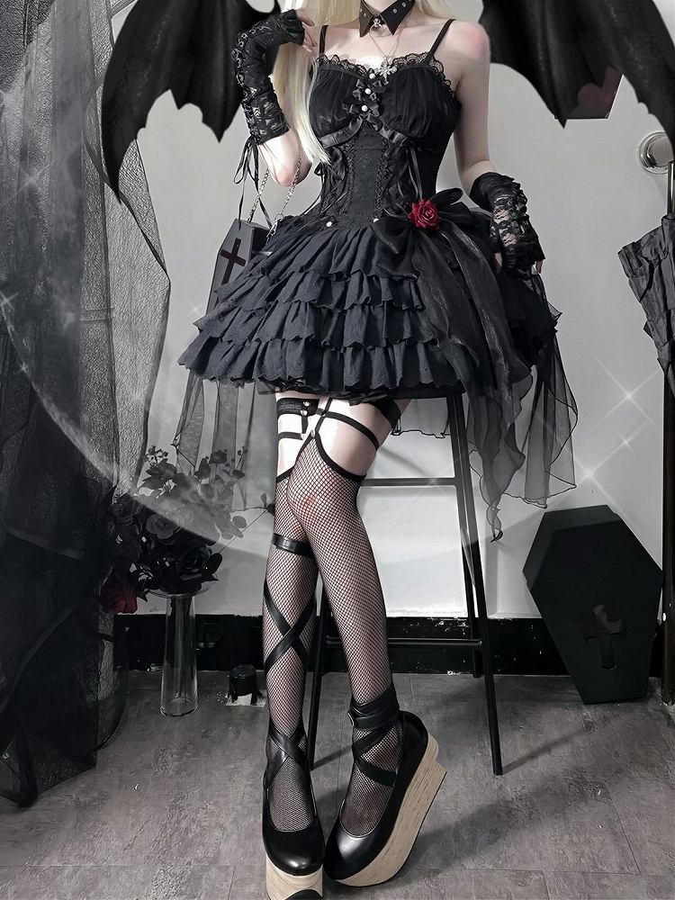 Black Sweetheart Neckline Corset Waist Jacquard Kuro Lolita Jumper Skirt with Rosette Accent - Unknown Star