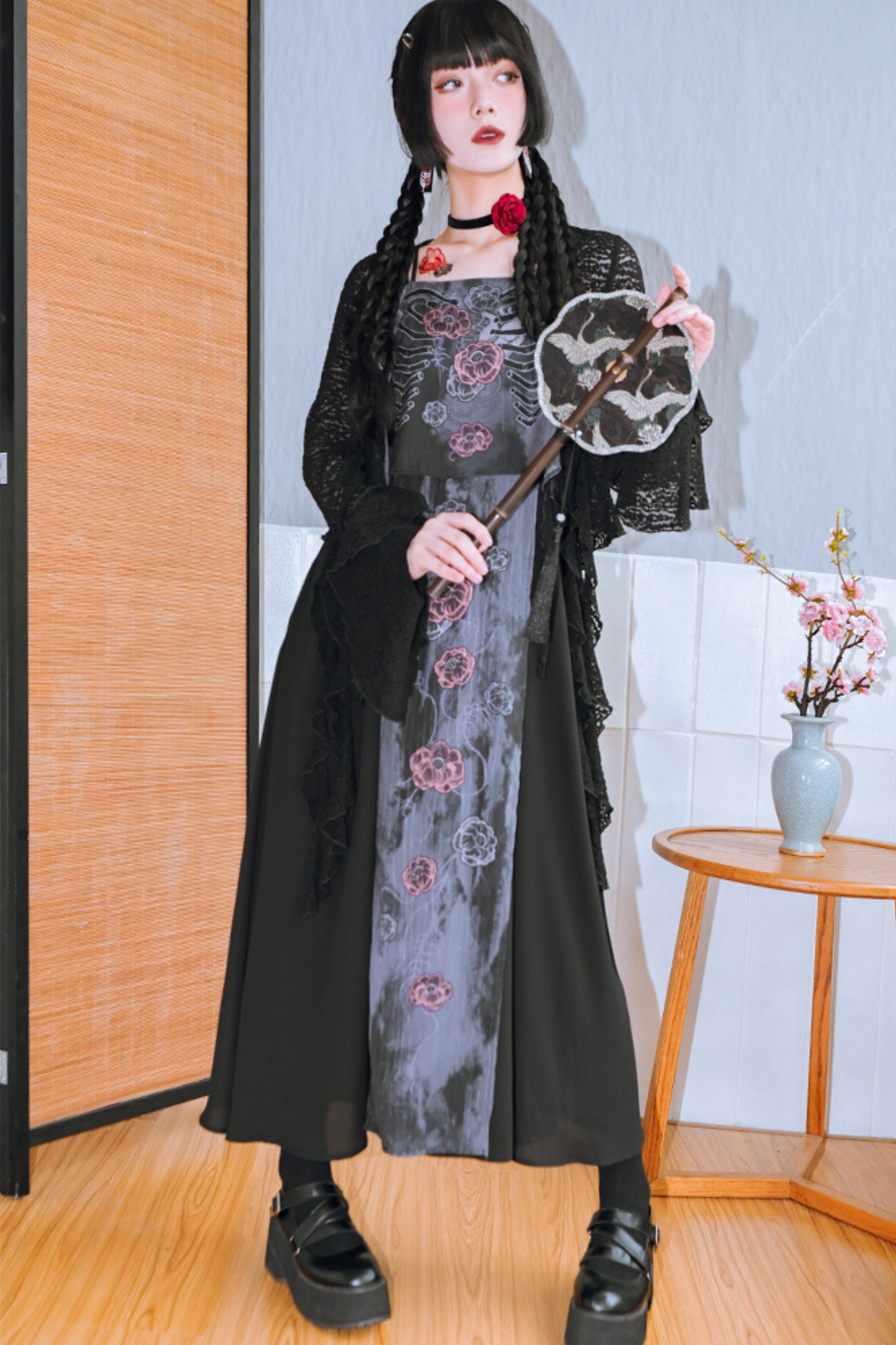 Print Dark Bone Kleid Blumenhalter