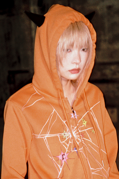 デビルポイントクラックルフード付きショートスウェットシャツ