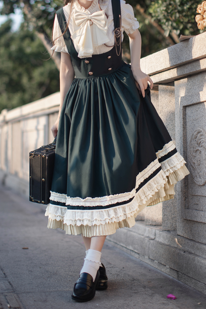 スカートベスト、ビッグシャツ、カレッジブローチ、ウエスタンリボン、パフスリーブ