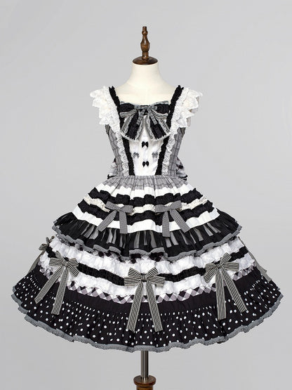 Lolita-Kleid mit Schleifenrock und schwarzem Stufenkleid mit weißen Oreo-Kuchenakzenten