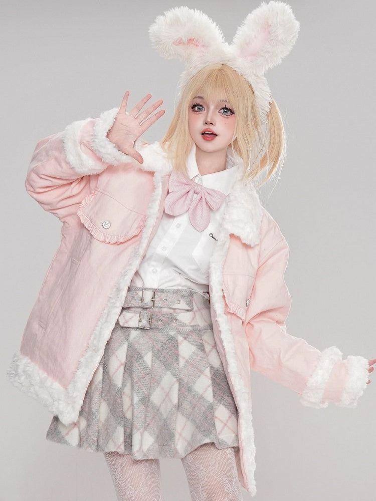 Dicke Jacke mit Polokragen und Plüschbesatz in Rosa/Kamel