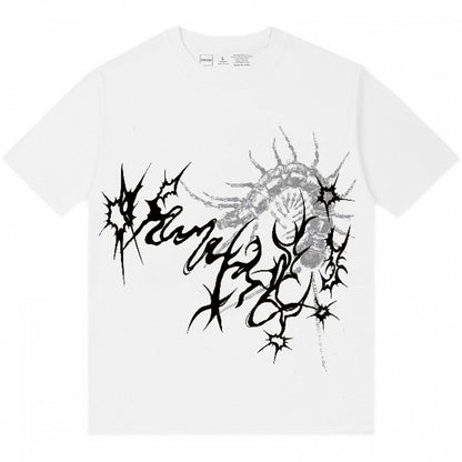 Print Dark Gothic T-Shirt with Centipede Aesthetic White/Black