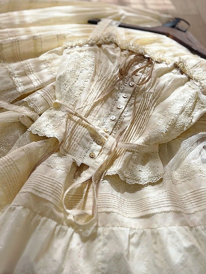 Yellow Sleeveless Lace Trim Top with Floral Belt Set - Penny House