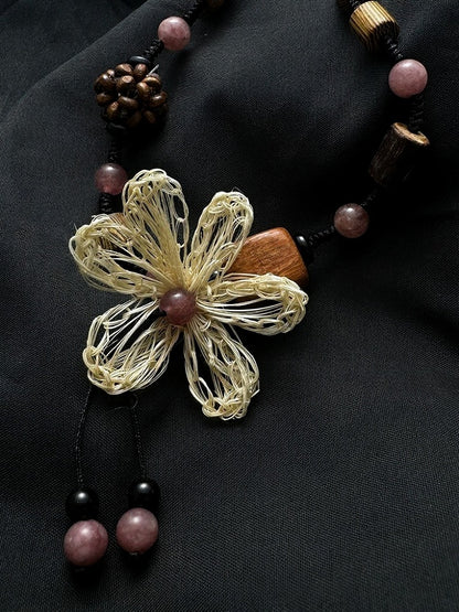 Beaded Necklace with White Floral Ornament - YSHXS