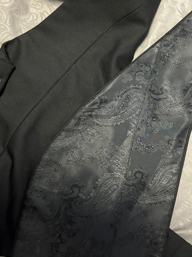 Schwarzer Ouji-Hals-Gothic-Hasen am Halfter-Lolita-Frack mit Schnalle auf der Rückseite und Schleifenschwanzweste