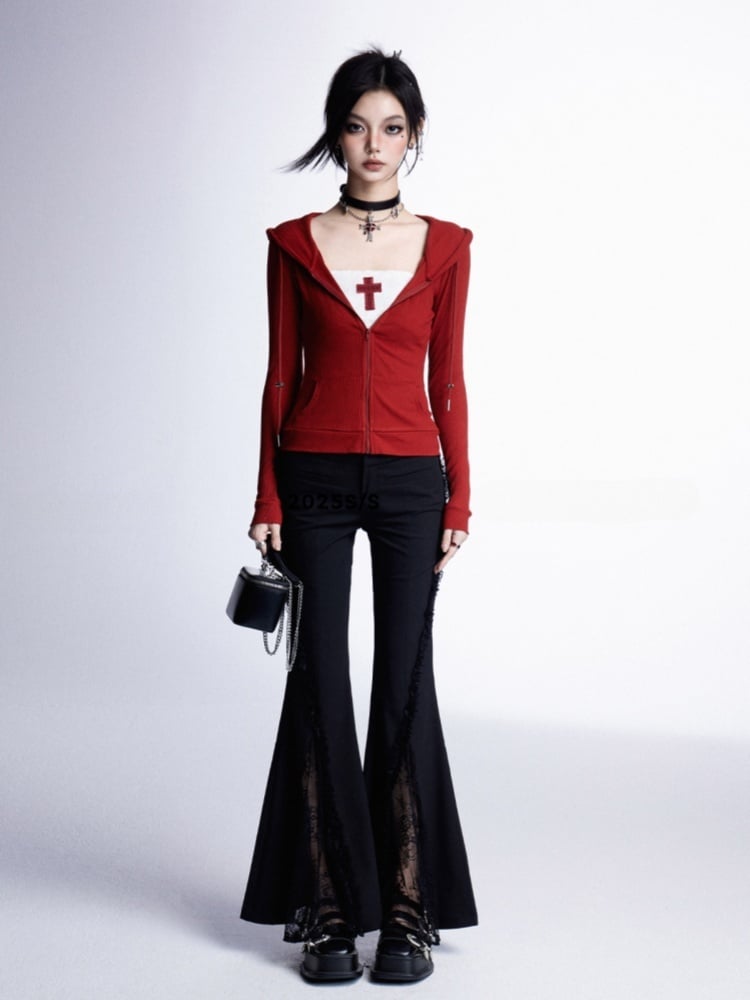 Spitzenpatches, Bündchen, Saum, glamouröse Taille, rohe schwarze, tief ausgestellte Hose