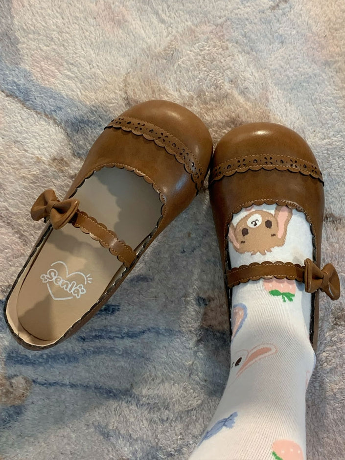 Mary-Flats mit rundem Zehenbereich und leicht gewelltem Saum - Braun