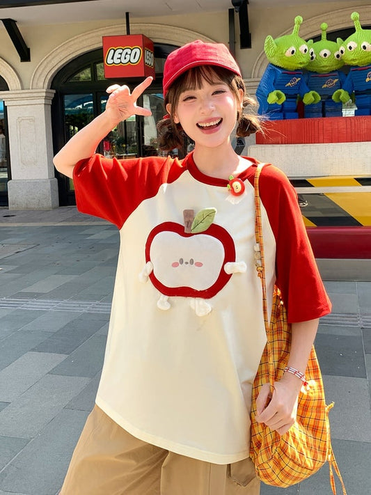 赤と白のカラーブロックデザインTシャツ アップル