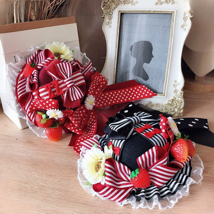Rotweiß/Schwarz/Rot Verzierter Hut und Details Blumenspitze Erdbeere Minibesatz Schleife