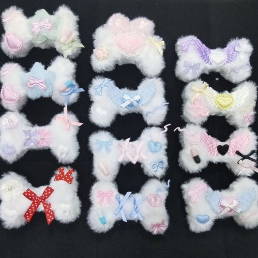 Plüsch-Haarspange in Knochenform