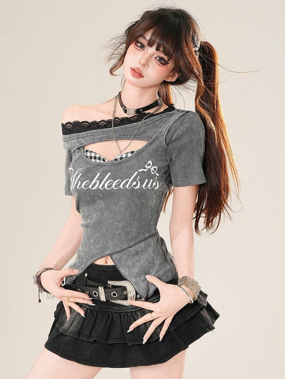 チェック柄Tシャツトリム、グラマラスなほろ苦いアシンメトリーパターンプリント、レター、グレー/ブラック、レースネックライン