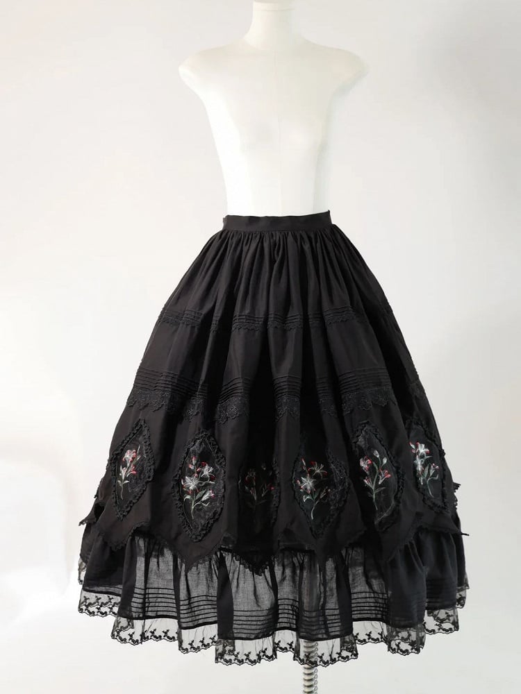 Black Lily Lace-Trimmed Embroidered Skirt Lolita